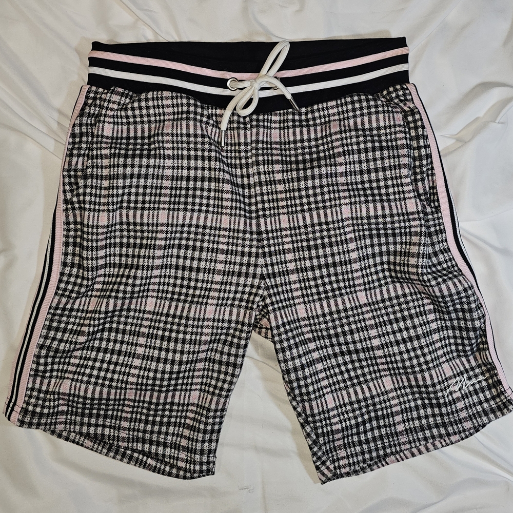 Boohoo Men's Shorts Medium - Black and Pink Plaid Mid Length